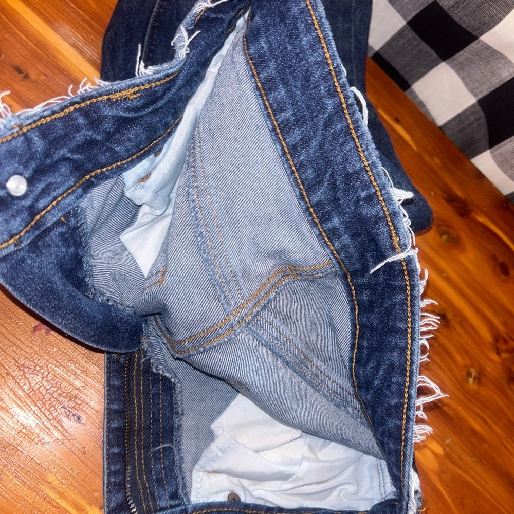 Distressed Blue Jeans - Picture 3 of 3